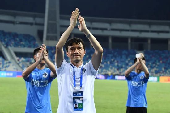 老师让我解开蕾丝黑奶罩play